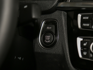 2019320Li xDrive r g