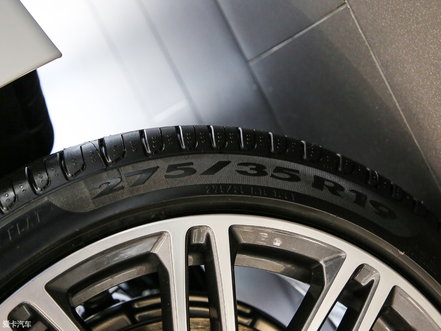 2019R5ϵ 530Li xDrive M\b