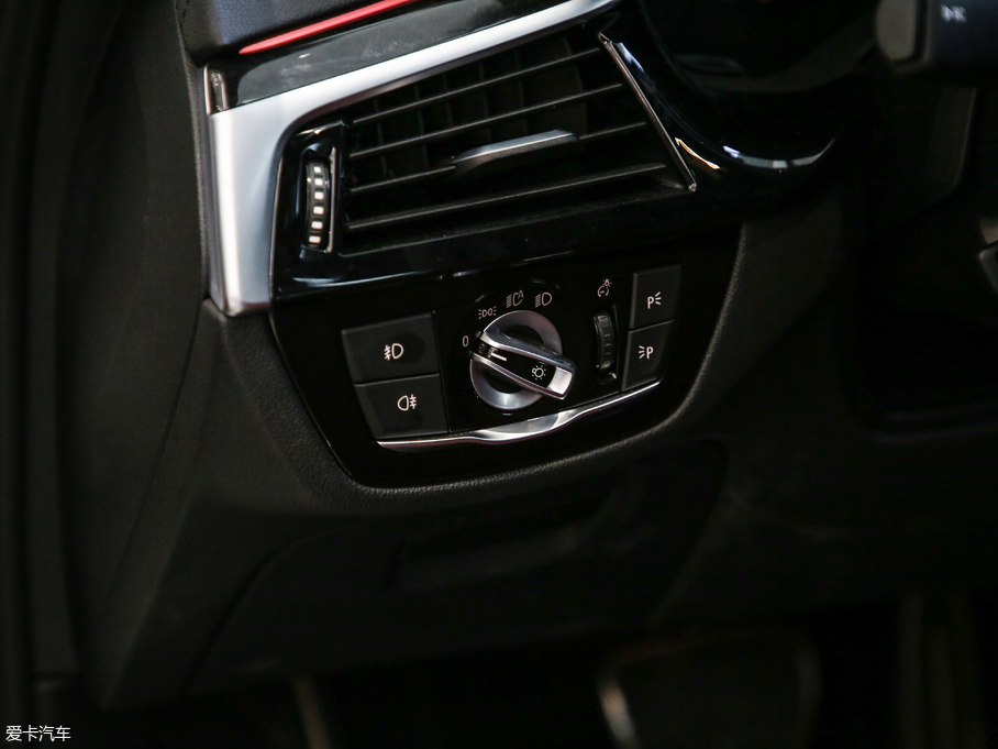 2019R5ϵ 530Li xDrive M\b