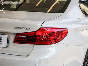 2019530Li xDrive M\b ^