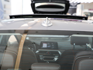 2019530Li xDrive Ab ^