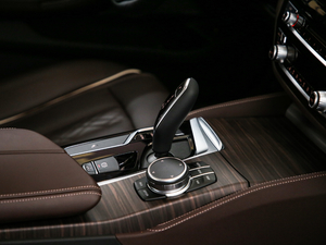 2019530Li xDrive Ab п؅^