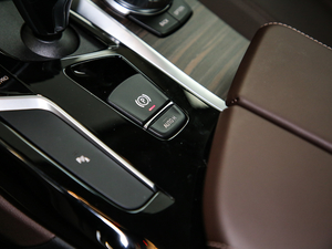 2019530Li xDrive Ab v܇Ƅ