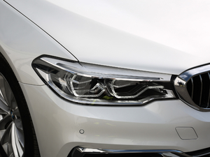 2019Ŀ 530Li xDrive Ab ^