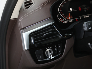 2019Ŀ 530Li xDrive Ab п؅^(q)