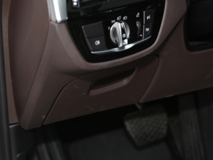 2019Ŀ 530Li xDrive Ab п؅^(q)