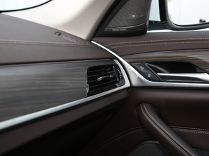 2019Ŀ 530Li xDrive Ab п؅^(q)