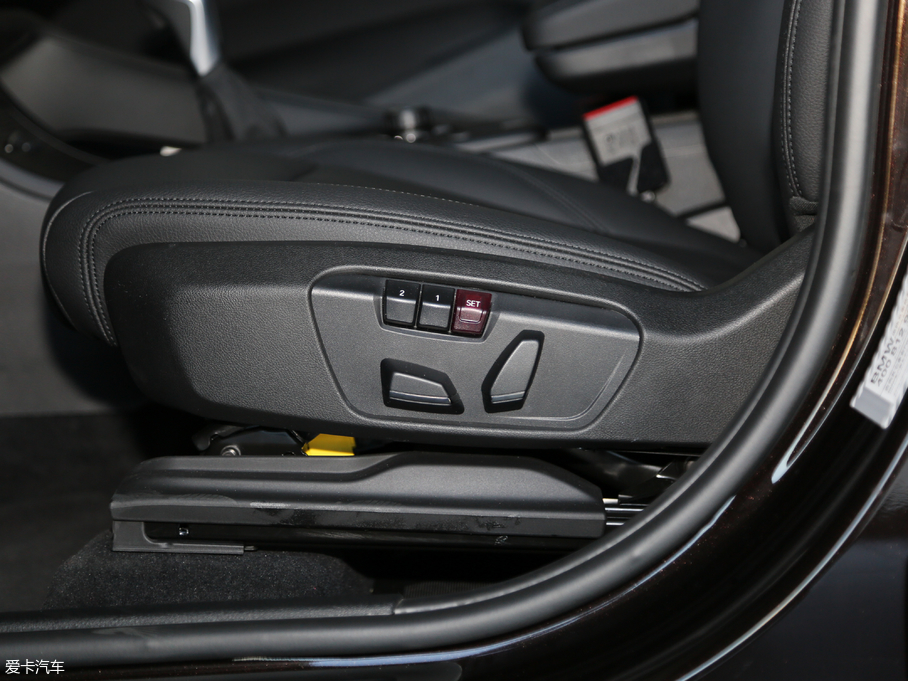 2019RX1 sDrive 20Li I(lng)