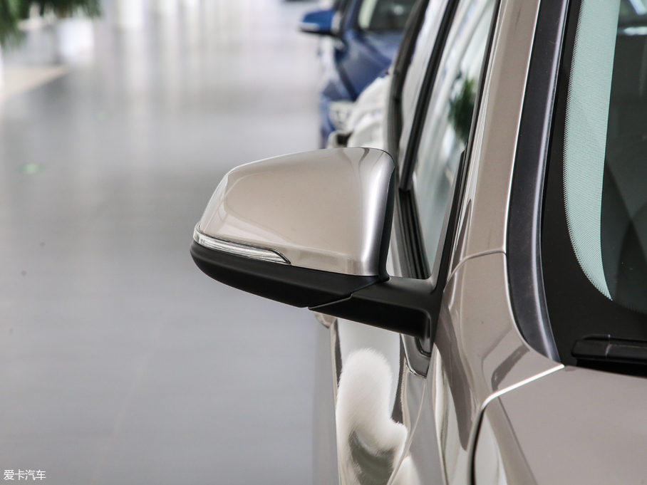 2019RX1 sDrive 18Li r