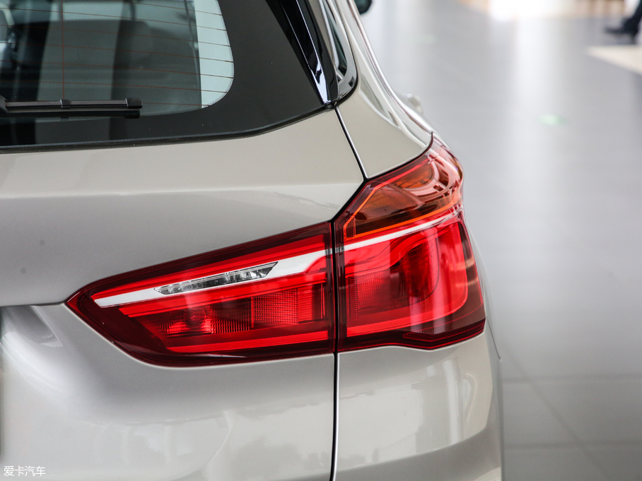 2019RX1 sDrive 18Li r