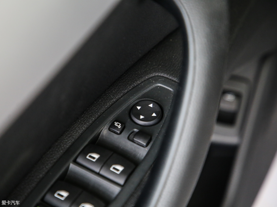 2019RX1 sDrive 18Li r