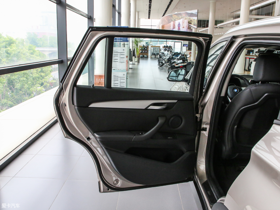 2019RX1 sDrive 18Li r