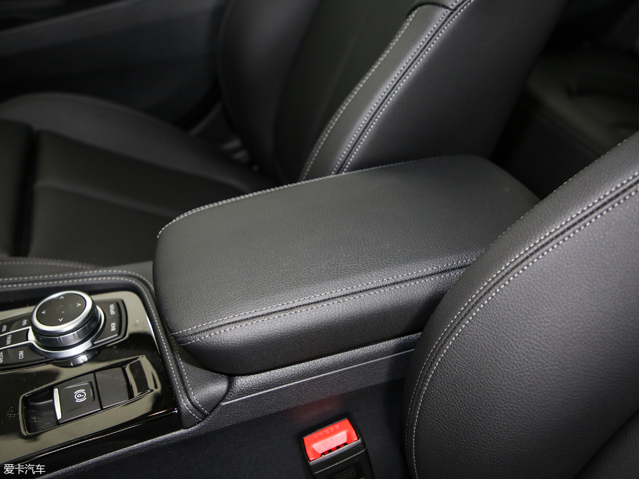 2019R1ϵ 118i M\b