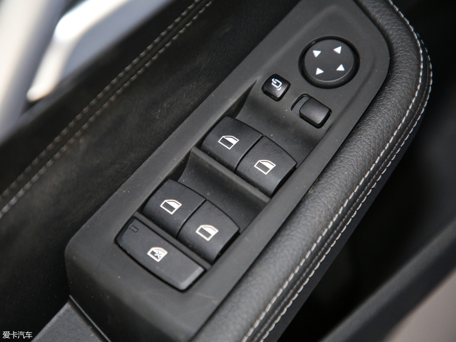 2019R1ϵ 118i M\b