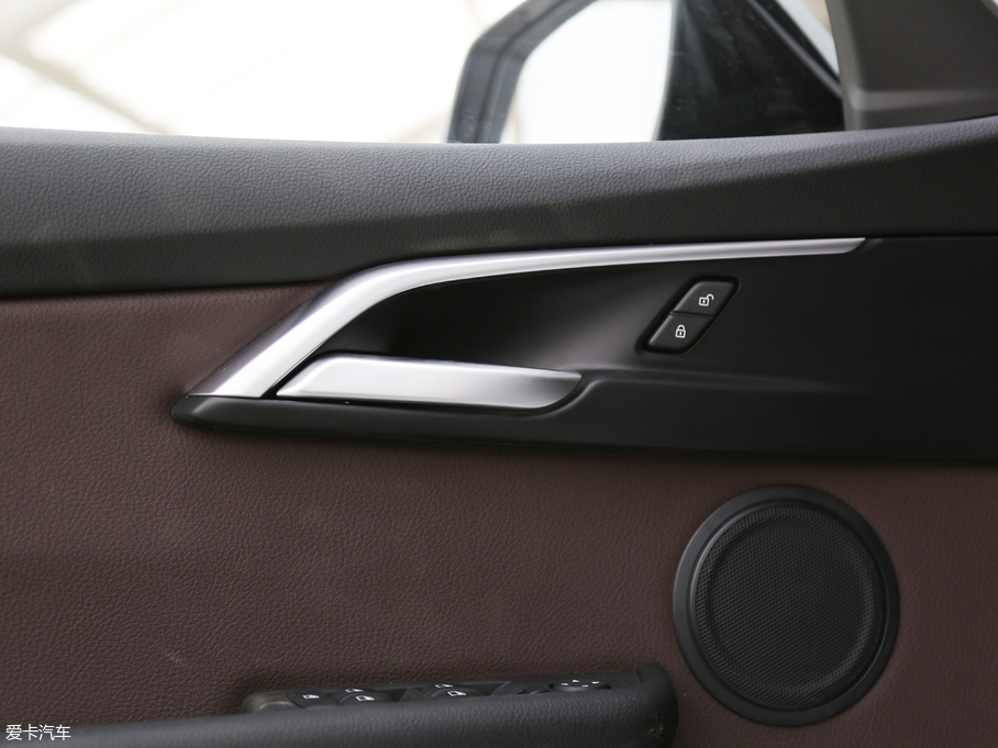 2019R1ϵ 120i IM\b