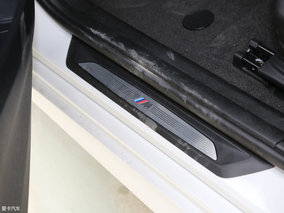 2019R1ϵ 120i I(lng)M\b