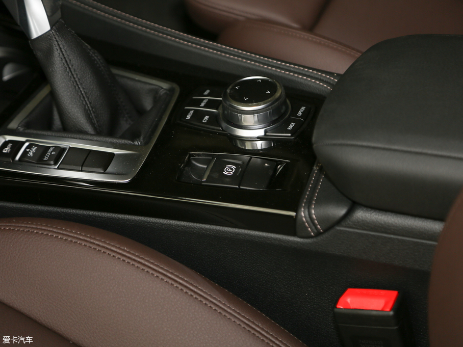 2019R1ϵ 120i IM\b