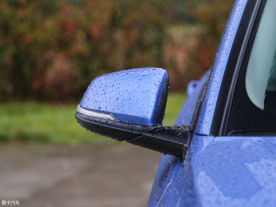 2019R1ϵ 118i M\b