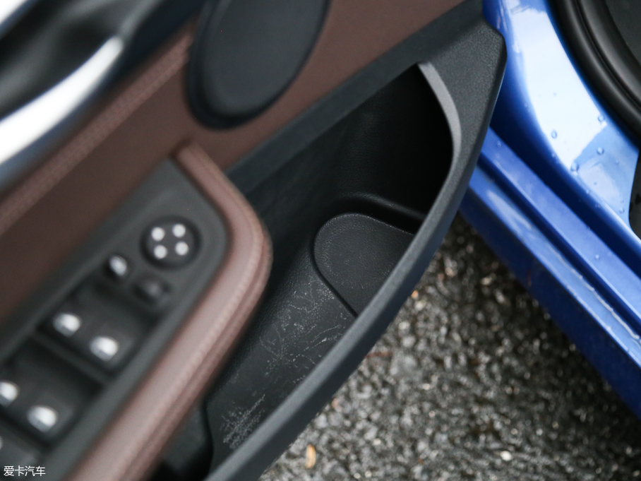 2019R1ϵ 118i M\b