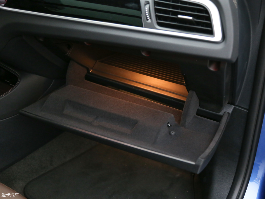 2019R1ϵ 118i M\b