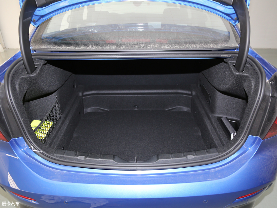 2019R1ϵ 120i IM\b