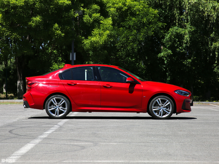 2019R1ϵ 120i M\b