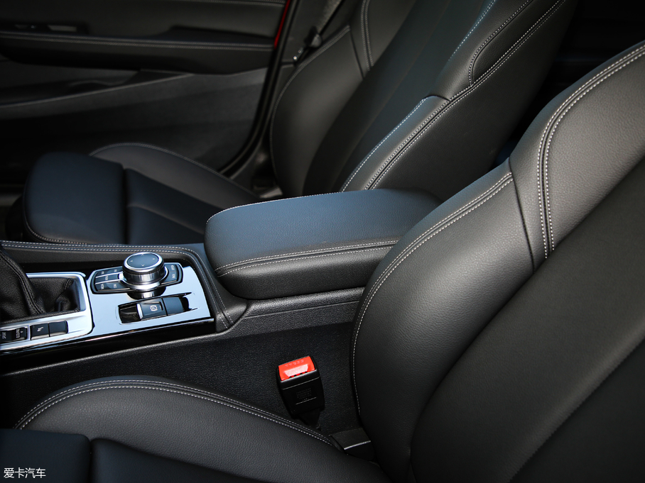 2019R1ϵ 120i M\(yn)b