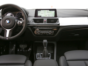 2019款120i 领先型M运动套装 中控台