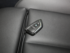 2019款120i 领先型M运动套装 车钥匙