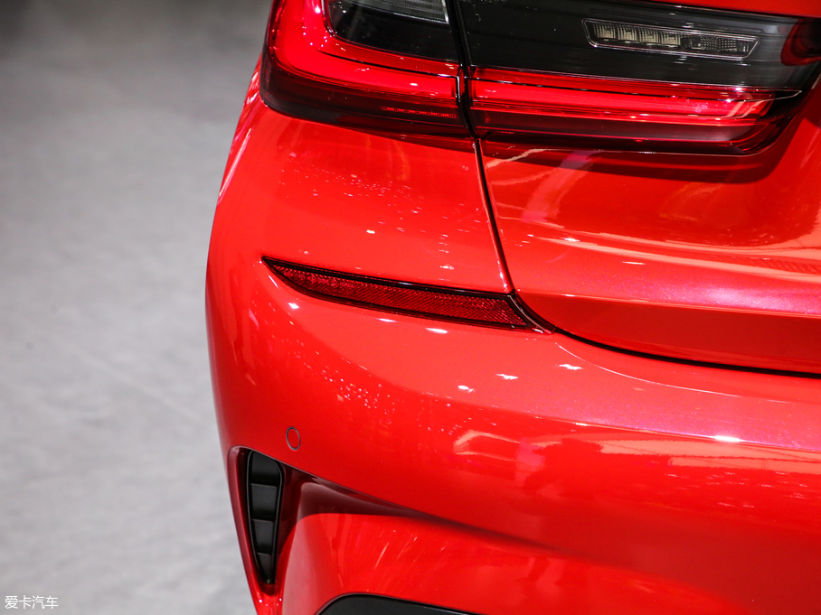 2020R3ϵ 325Li M\b