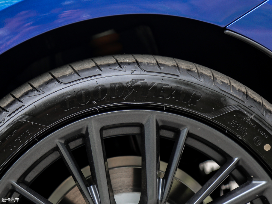 2020R3ϵ 325Li M\ҹb