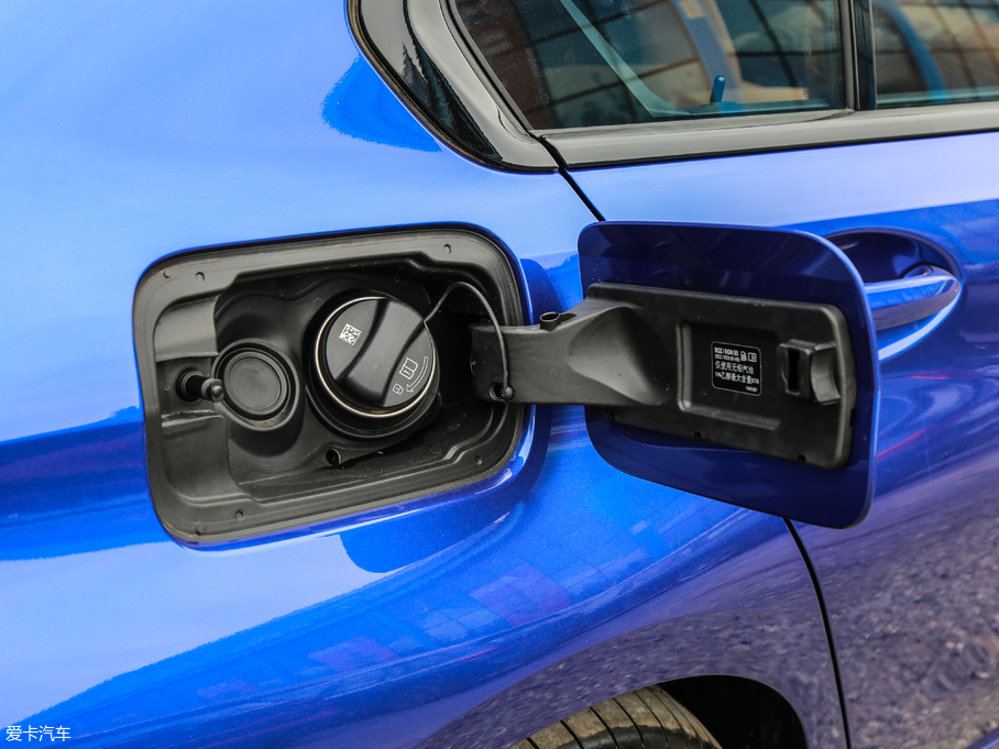 2020R3ϵ 325Li M\ҹb