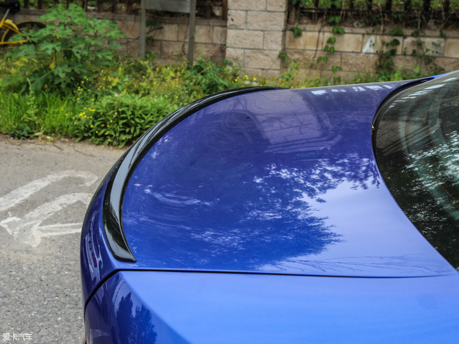 2020R3ϵ 325Li M\ҹb