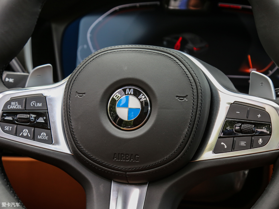 2020R3ϵ 325Li M\ҹb