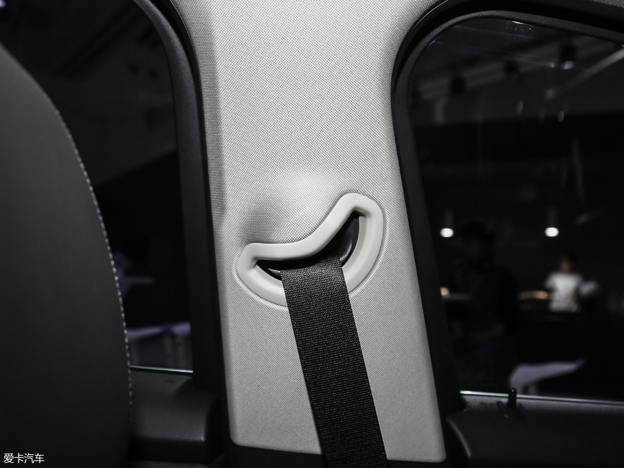 2020R3ϵ 325Li M\b