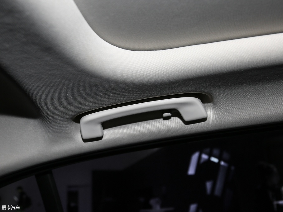 2020R3ϵ 325Li M\b