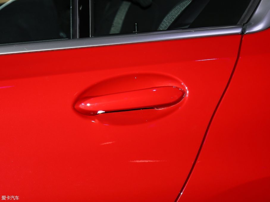 2020R3ϵ 325Li M\b