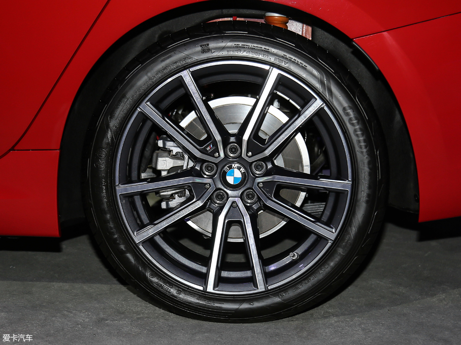 2020R3ϵ 325Li M\b