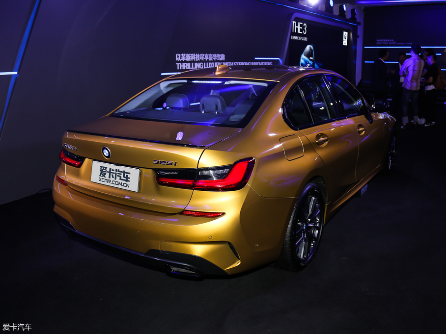 2020��R3ϵ 325i M�\����ҹ���b