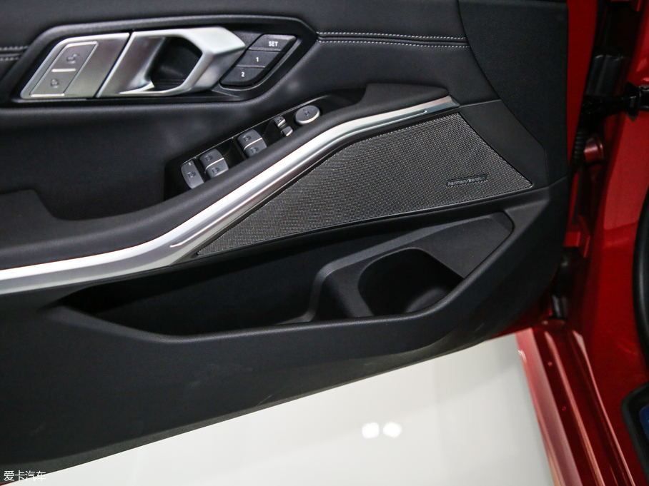 2020R3ϵ 325Li M\b