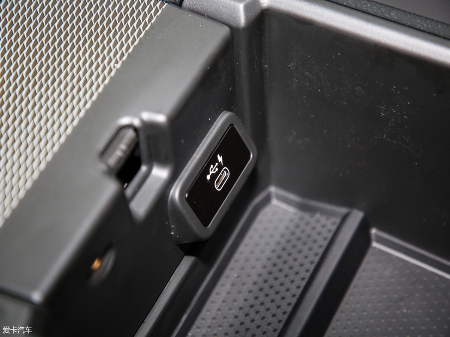 2020R3ϵ 325Li M\b