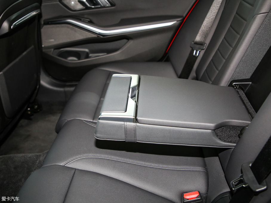 2020R3ϵ 325Li M\(yn)(dng)b