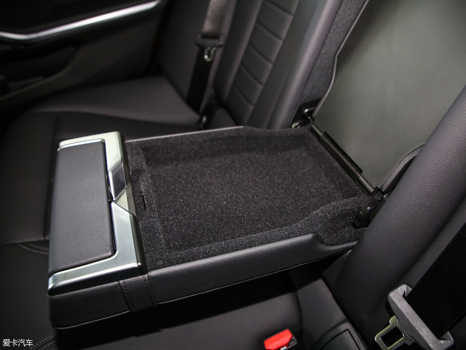 2020R3ϵ 325Li M\b