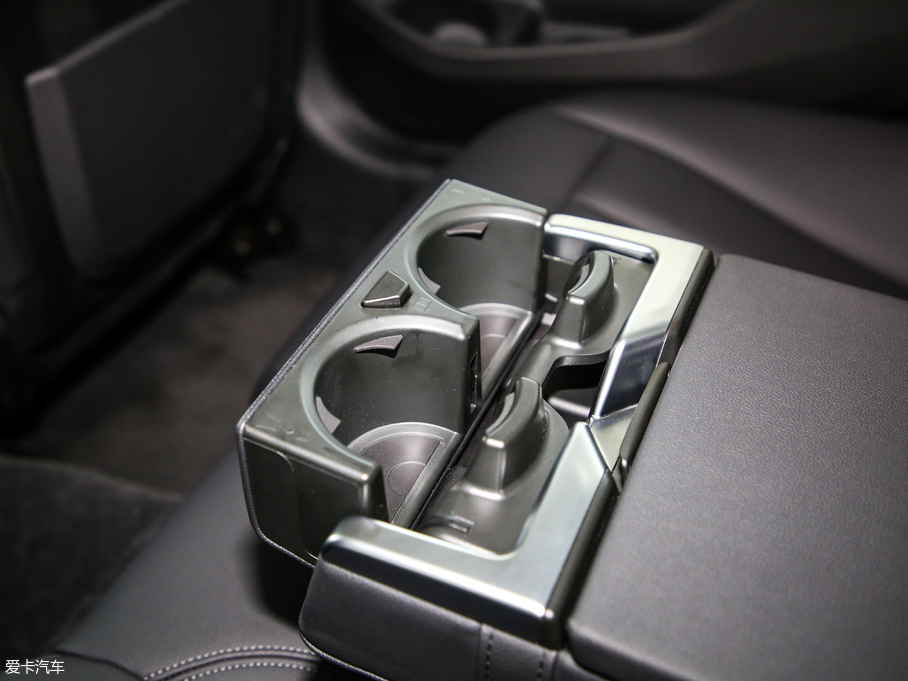 2020R3ϵ 325Li M\b