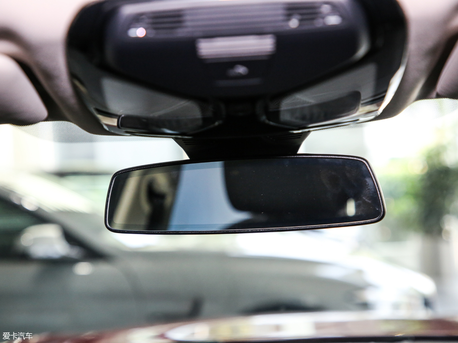 2020R3ϵ 325Li M\(yn)(dng)b