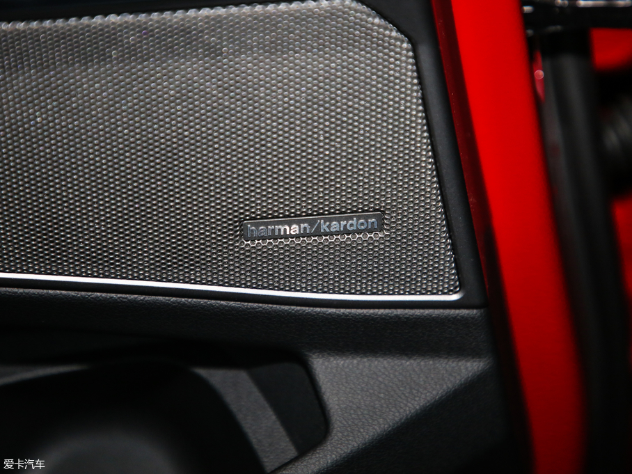 2020R3ϵ 325Li M\b