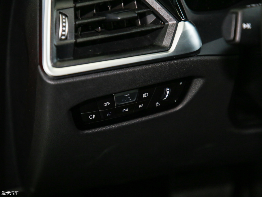 2020R3ϵ 325Li M\b