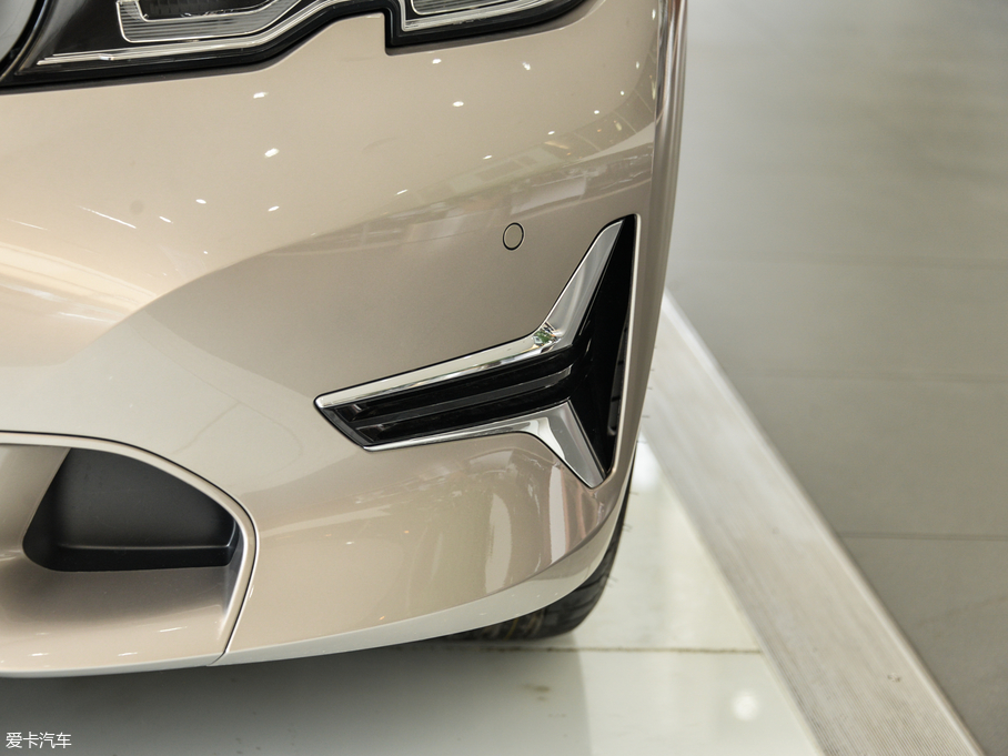 2020R3ϵ 325Li M\b