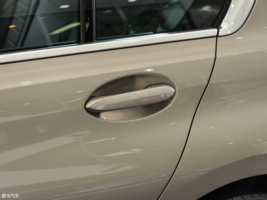 2020R3ϵ 325Li M\b