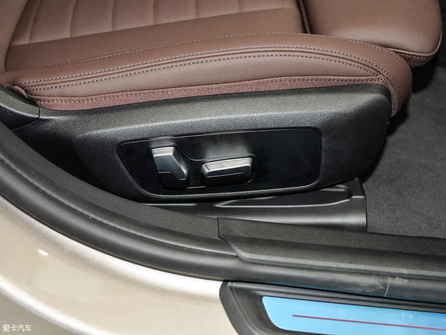 2020R3ϵ 325Li M\(yn)(dng)b